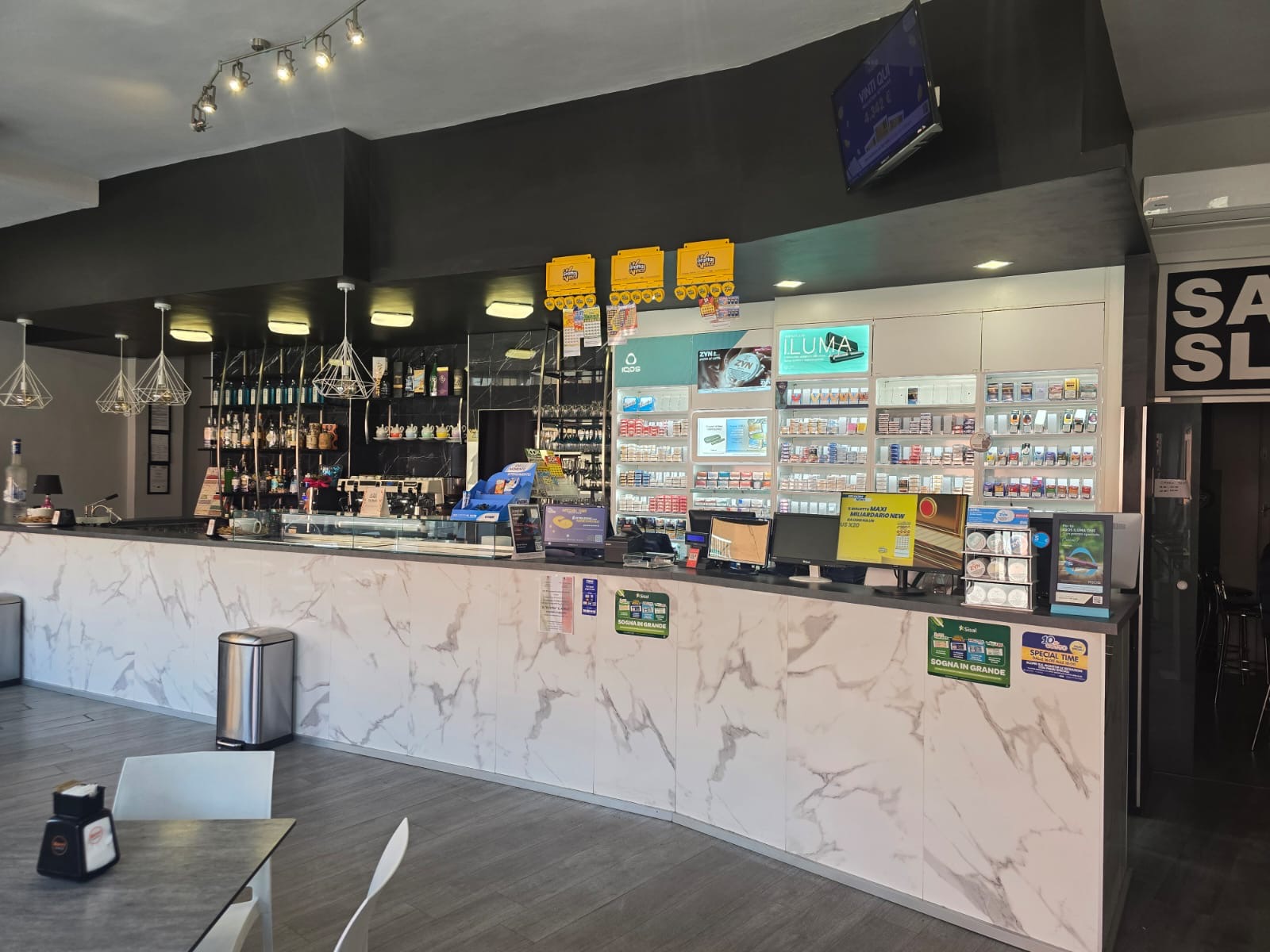 Cod.9831- Vendesi Bar Tabacchi con Slot – Uboldo (VA)