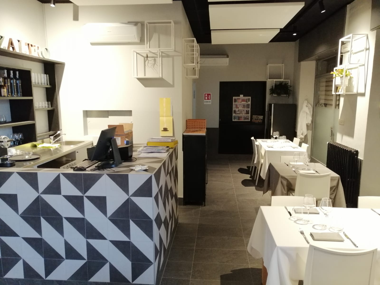 Cod.9906 - Vendesi ristorante - pizzeria ad Arona